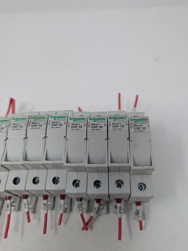 Schneider Fuse holder isolation switch Mart OSF32 OSF 32 Lot Of 14 Pieces — photo 4