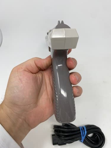 Vintage 1985 Nintendo NES Zapper Gray Model NES-005 Made in Japan OEM — photo 6