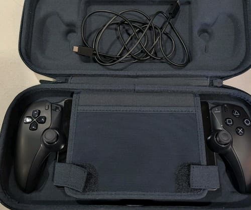 Sony PlayStation 5 PS5 PlayStation Portal White CFI-Y1001 W/ Case Adult Owned — photo 9