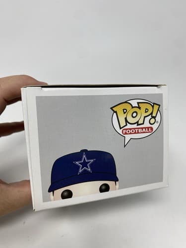 Funko Pop! Vinyl: Tony Romo (Throwback Jersey) - Toys R Us (Exclusive) #66 — photo 8