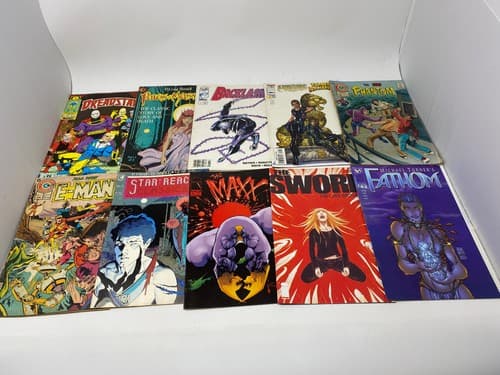 Lot of 17 Random Comics Graphic Novels Dreadstar E-Man Phantom DMZ Alien 30 days — photo 6
