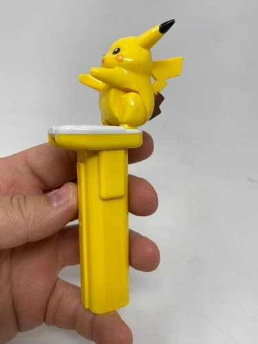 Vintage 1998 Bandai Early Pikachu Candy Pez Dispenser - Yellow Pokémon — photo 2