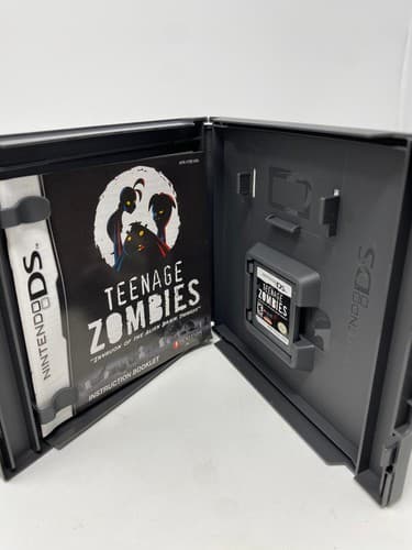 Teenage Zombies: Invasion of the Alien Brain Thingys - Nintendo DS With Manual — photo 9