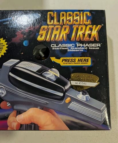 Star Trek Classic Phaser NIB Collector’s Edition Playmates Stock 6118 — photo 3