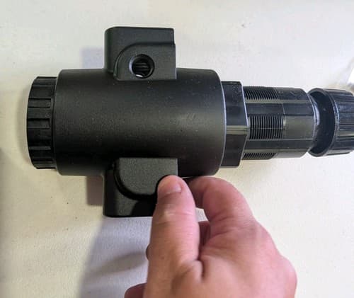 Ross 5211D6017 1" NPT 0-100 PSIG Air Pressure Regulator w/ Gauge — photo 4