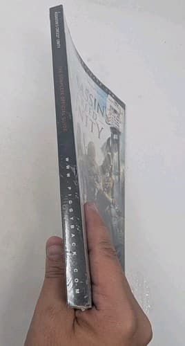 ASSASSIN'S CREED UNITY:  Prima Official Piggyback Strategy Game New W/ Seal Tear — photo 2