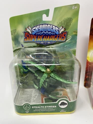 Skylanders Superchargers Stealth Stinger & Burn-Cycle Brand New Set Of 2 — photo 2