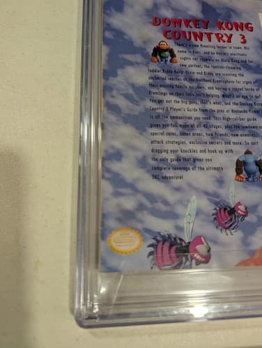 Donkey Kong Country 3 Nintendo Player's Guide CGC Graded 6.5 — photo 9