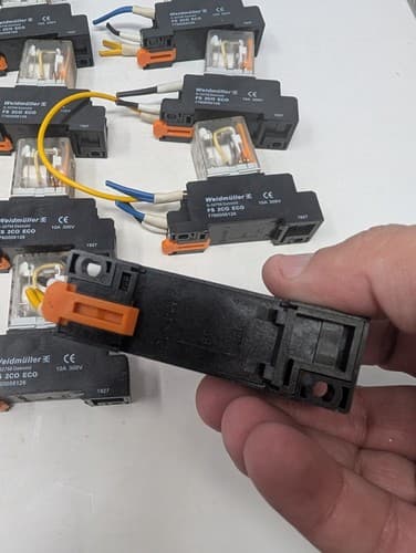 Lot Of 15 Weidmuller Relays - 2 Pieces Each - D-32758 DRM270024L — photo 4