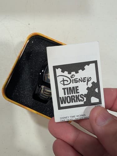 Rare Disney Theme Parks Time Wicked Evil Queen Watch in original box Unused — photo 5