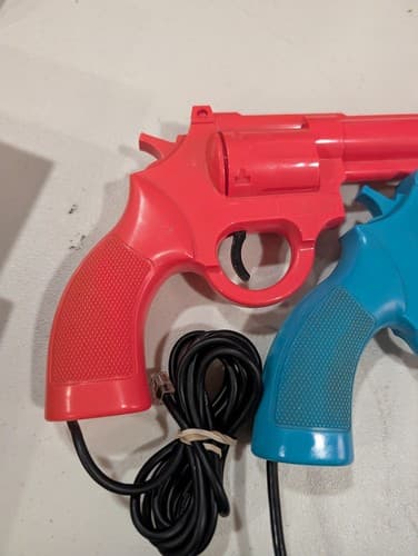Lethal Enforcers Blue & Pink Gun Controllers Justifier Sega Genesis TESTED — photo 7