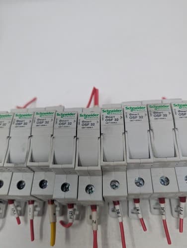 Schneider Fuse holder isolation switch Mart OSF32 OSF 32 Lot Of 14 Pieces — photo 3