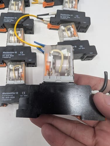 Lot Of 15 Weidmuller Relays - 2 Pieces Each - D-32758 DRM270024L — photo 5