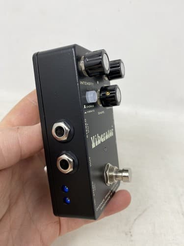 Dawner Prince Viberator Stereo Vibe Guitar Effects Pedal Ships Fast Authentic — photo 3