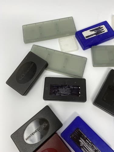 Lot of 25 Nintendo DS Game Cartridge Cases Holder Holds Games 4-in-1 Singles Etc — photo 7