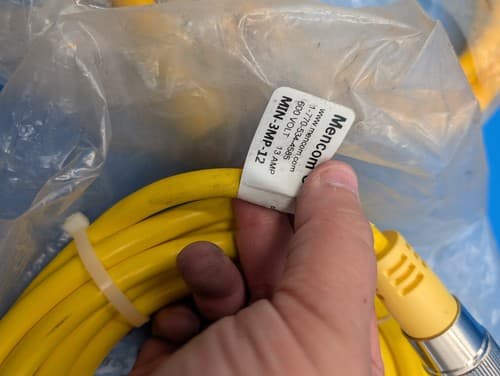 Mencom MIN-3MP-12 Cable, MIN Size I, 3 Pole, Male, 12 Ft, 13A, yellow — photo 2