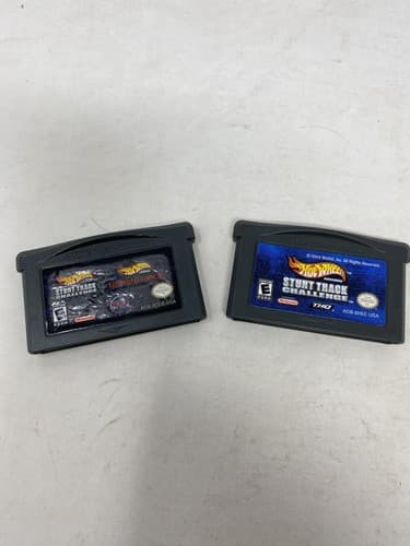 Hot Wheels Stunt Track Challenge World Race Lot Of 2 Game Boy Advance GBA