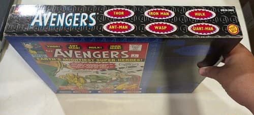 Marvel Collector Editions THE AVENGERS Figures Box Set 1999 Toy Biz Open Box — photo 3