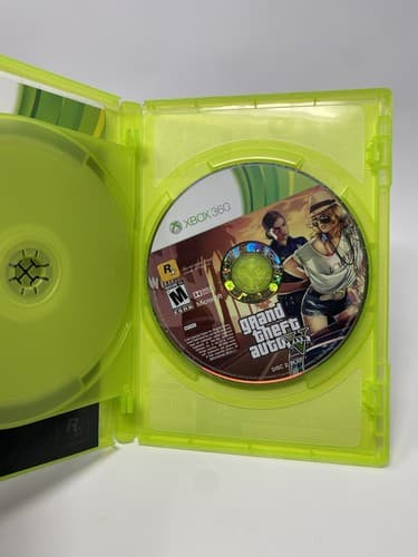 Lot Of 6 Xbox 360 Games GTA V Batman Pure Futbol Walking Dead Madden 12 Kinect — photo 9
