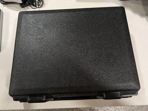 Nintendo Virtual Boy in Blockbuster Exclusive Carry Case & Console For Parts — photo 2