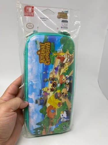 Nintendo Switch Lite Traveler Deluxe Vault Case Animal Crossing New Horizons