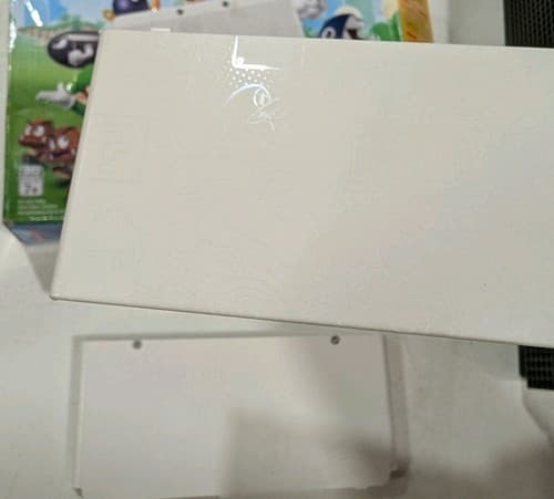 New Nintendo 3DS Super Mario White Edition  Box And Shell Only — photo 9