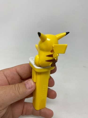 Vintage 1998 Bandai Early Pikachu Candy Pez Dispenser - Yellow Pokémon — photo 3