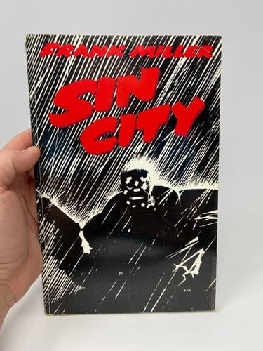 Sin City by Frank Miller-Dark Horse Comics First Edition-1992