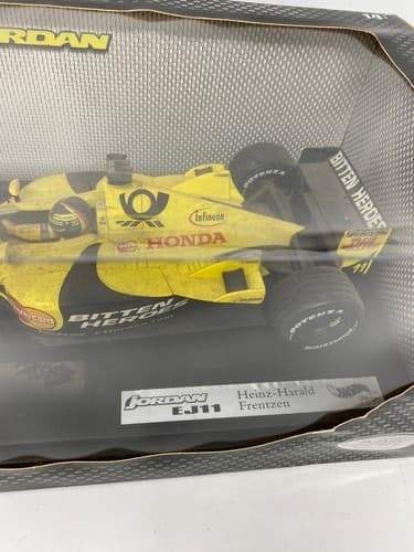 HOT WHEELS - HEINZ-HARALD FRENTZEN - JORDAN EJ11 - #11 - F1 2001 - DIECAST -1:18 — photo 5
