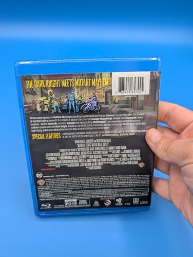 Batman vs. Teenage Mutant Ninja Turtles Blu-ray Signed By Kevin Eastman L — photo 3