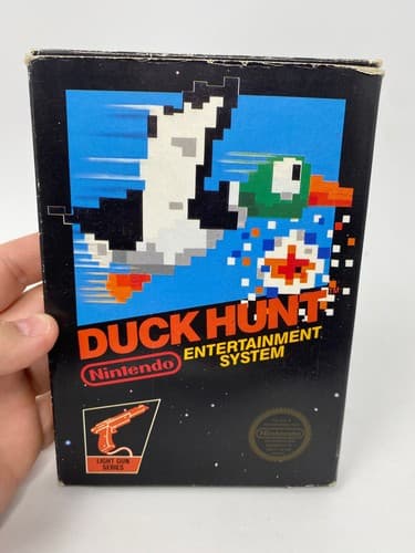 Duck Hunt Nintendo NES, 1985 5-Screw Unpunched Hangtab Complete CIB BLACK BOX