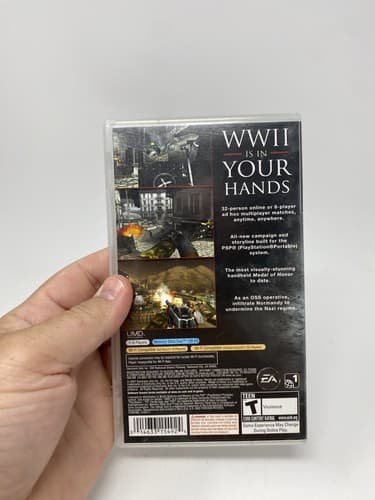 Medal of Honor Heroes 2 PSP Video Game WWII Shooter Multiplayer — photo 7