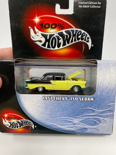 2002 Hot Wheels 100% 1957 Chevy 150 Sedan Black & Yellow S 1:64 #11 NEW — photo 2