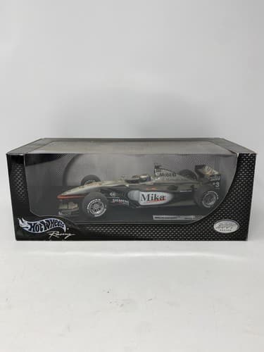 Hot Wheels 1/18 Scale Diecast 50198 - McLaren MP4-16 Mika Hakkinen #3