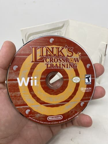 Link's Crossbow Training (Wii) Complete Disc and Paper Case - No Zapper — photo 4