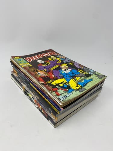 Lot of 17 Random Comics Graphic Novels Dreadstar E-Man Phantom DMZ Alien 30 days