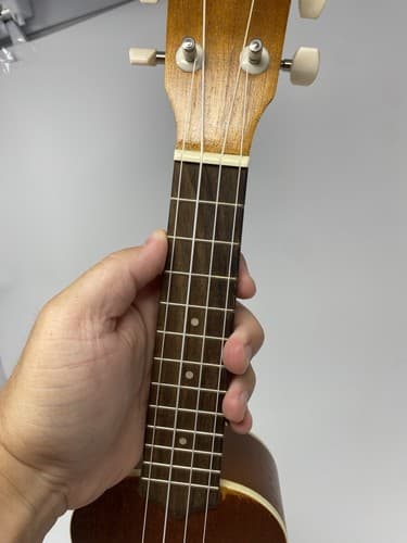 Sweet 21" Mahogany with heart hole & heart carved Soprano Ukulele + Carrying bag — photo 4