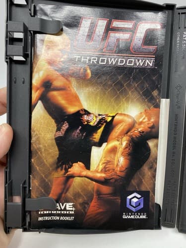 UFC: Throwdown Nintendo GameCube (TESTED AND WORKING) Disc & Manual Only — photo 2