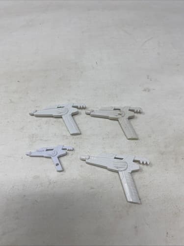 Lot Of 4 Power Ranger Toy Gun Blasters Weapons White Bandai Action Figures Acces