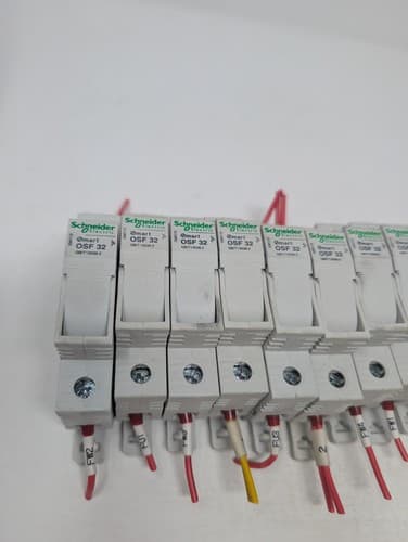 Schneider Fuse holder isolation switch Mart OSF32 OSF 32 Lot Of 14 Pieces — photo 2