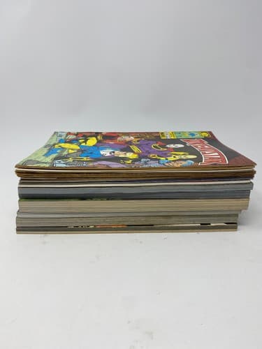 Lot of 17 Random Comics Graphic Novels Dreadstar E-Man Phantom DMZ Alien 30 days — photo 3