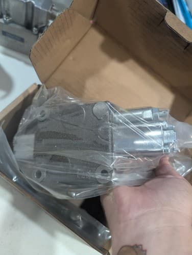 YOULI Monoblock Hydraulic Directional Control Valve MB-3/1S-3/18L/E-8/M11-COP — photo 6