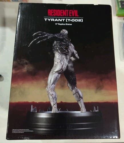 Resident Evil Tyrant T-002 NUMSKULL — photo 2