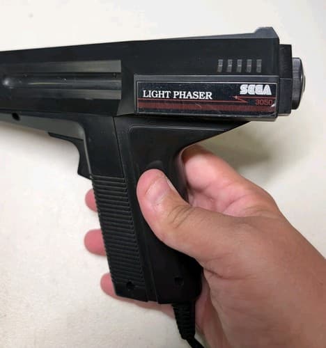 Vintage Original Sega Master System Light Phaser Gun Controller Zapper Tested — photo 4