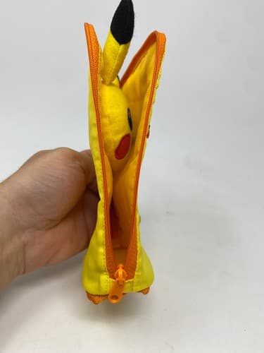 Pikachu Yellow Carrying Pouch 2008 Pokemon Center Limited — photo 4