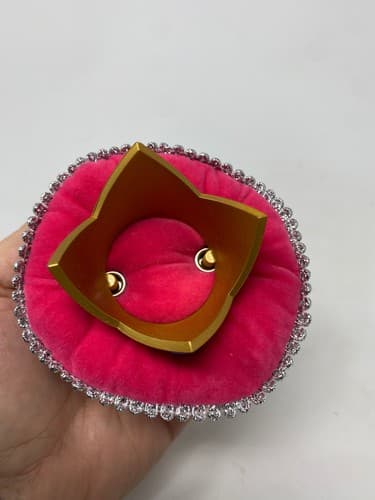 Super Nintendo World Princess Peach Crown Tin Pink Souvenir Storage Container US — photo 6