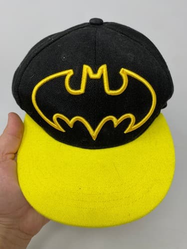 Vtg DC Comics Batman Batwing Snapback Cap Six Flags Black Yellow Hat OSFA Euc — photo 2