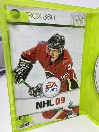 Lot of 2 Xbox 360 Games NHL 2009 2010 CIB Complete In Box — photo 9