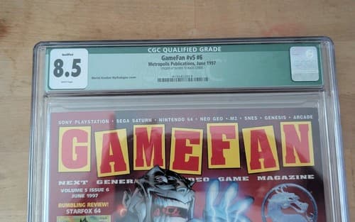 GameFan V5 #6 Mortal Combat Myhtologies CGC Qualified 8.5 — photo 2