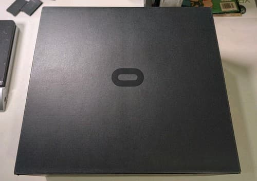 Oculus Rift S PC-Powered VR Gaming Set with original box & Travel Case Tested — photo 3